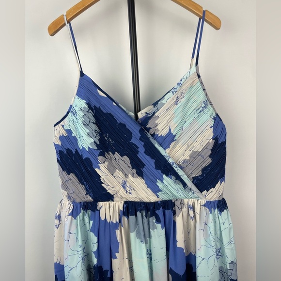 Banana Republic Blue Floral Empire Waist Knee Length Dress with Pockets - Picture 5 of 14